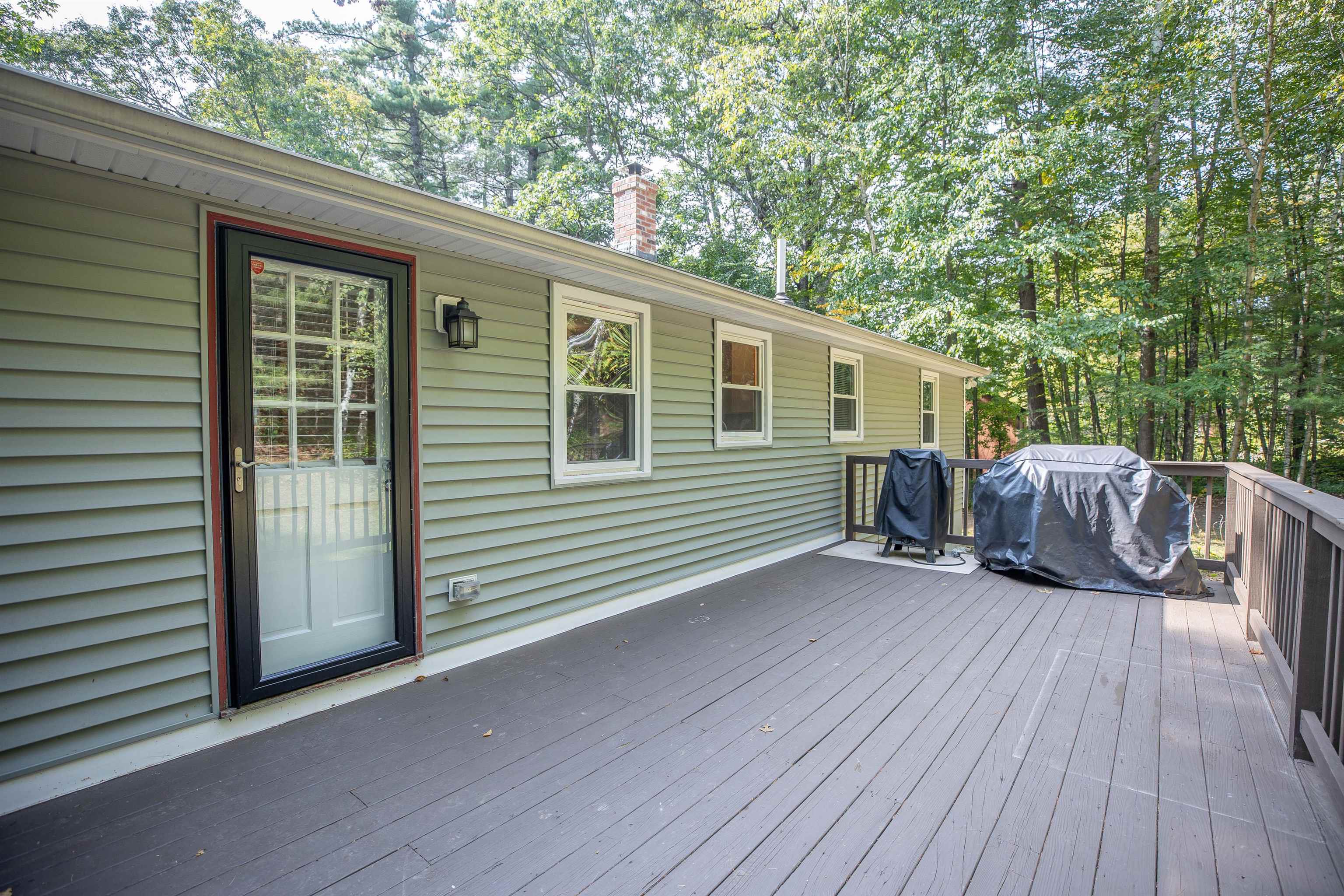 126 Walnut Hill Road Derry, NH 03038 - Photo 11 of 24