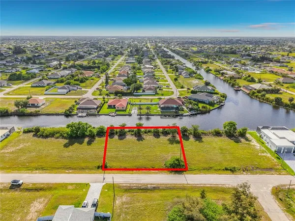 $38,000 | 407 Northwest 31st Place, Cape Coral, FL 33993