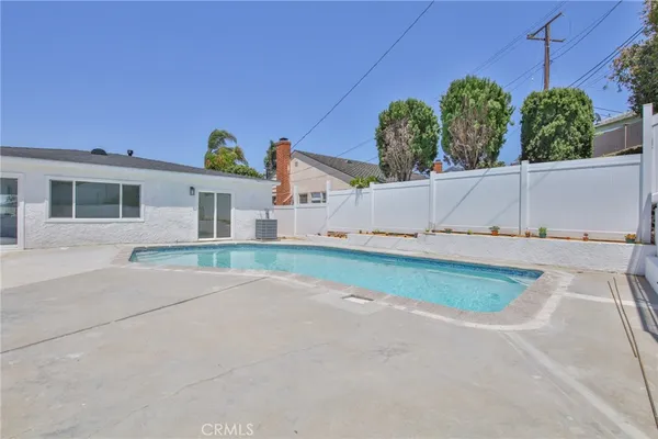 $9,950 | 204 VÃa Colusa, Redondo Beach, CA 90277