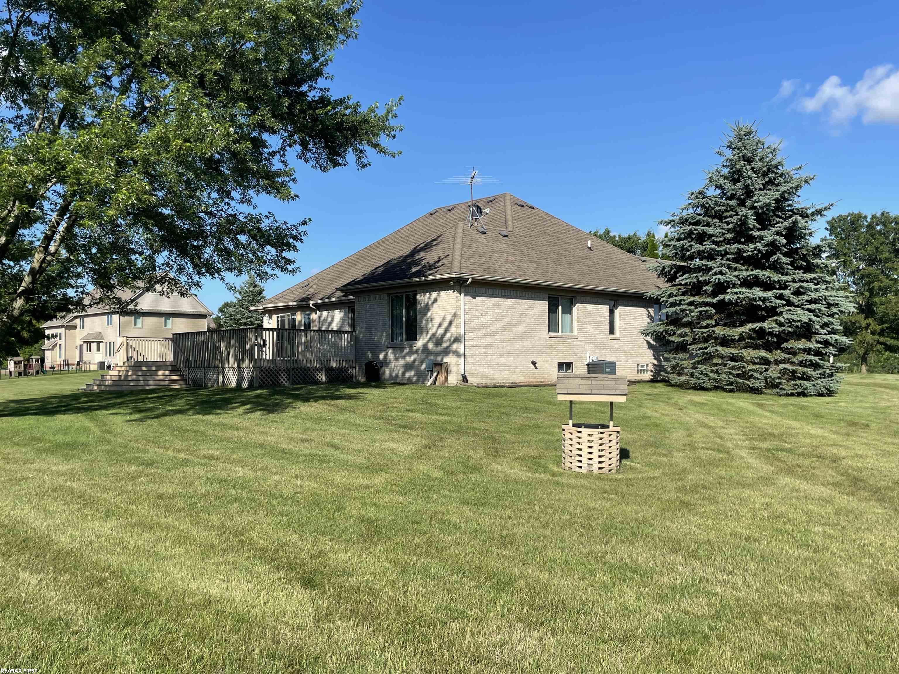 21537 Armada Ridge Road Armada, MI 48005 - Photo 9 of 48
