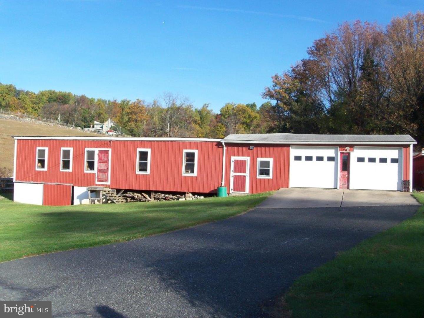 291 Crow Hill Road Barto, PA 19504 - Photo 3 of 25 Gallery Image 3