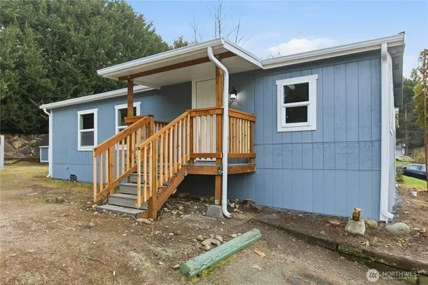 a view of a house with a outdoor space