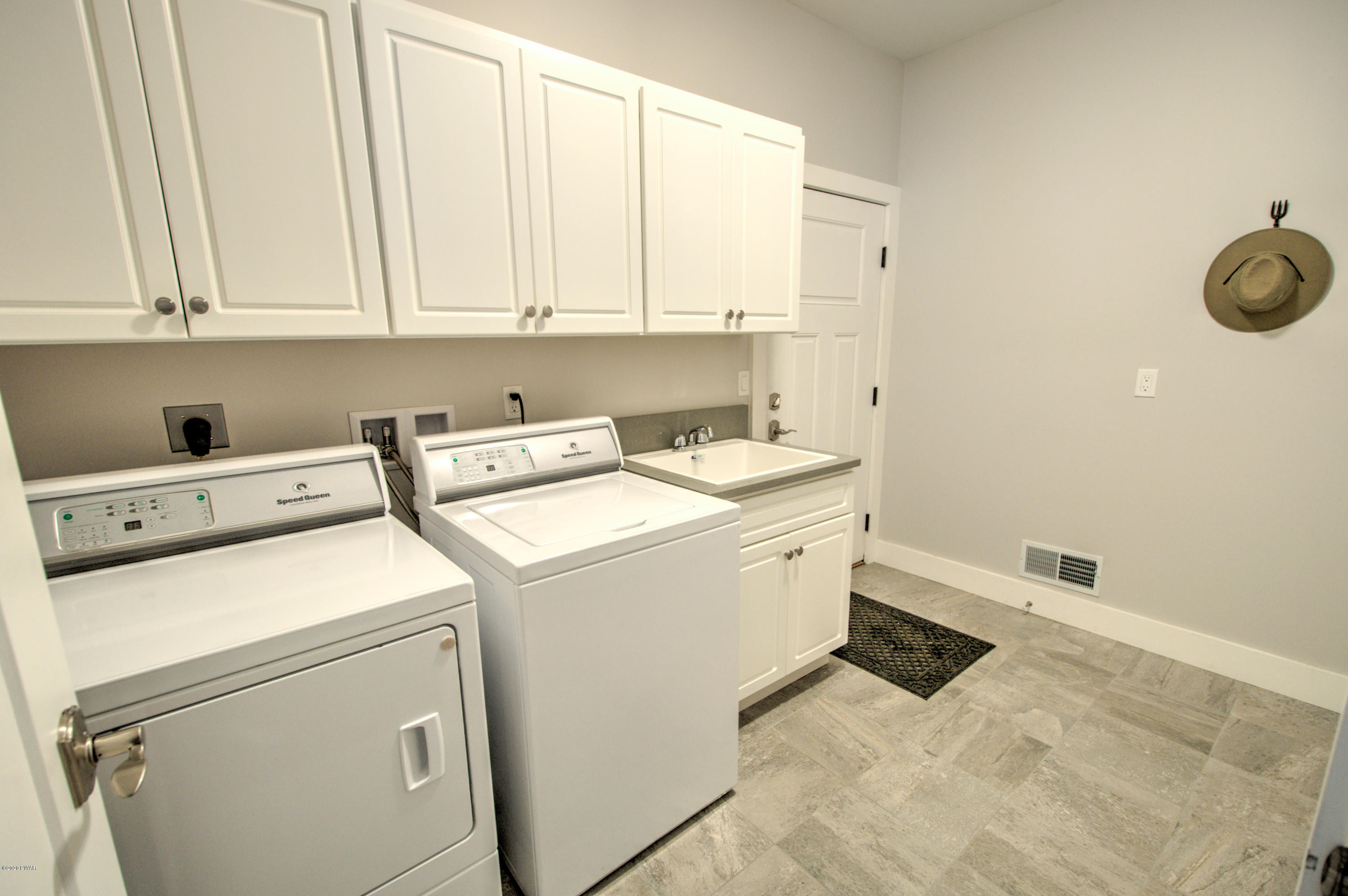 46 Phillips Road Newfoundland, PA 18445 - Photo 16 of 41