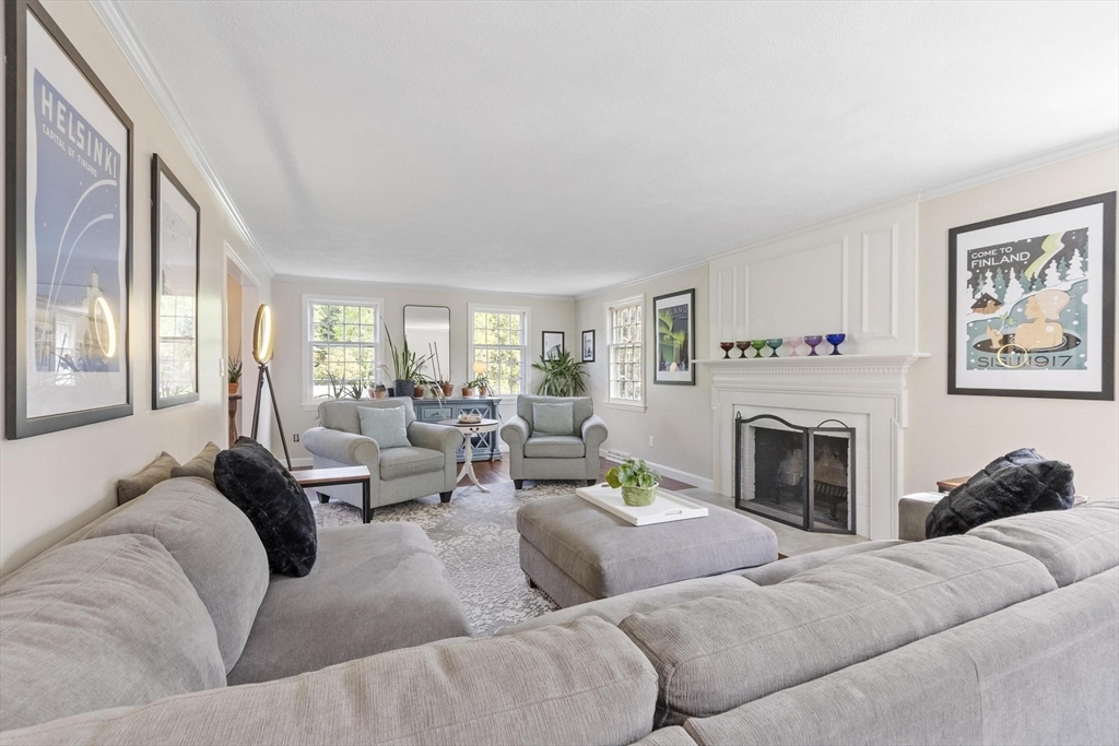 9 Butternut Road Westford, MA 01886 - Photo 6 of 42