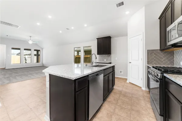 $2,400 | 8807 Oak Ivy Lane, Richmond, TX 77407