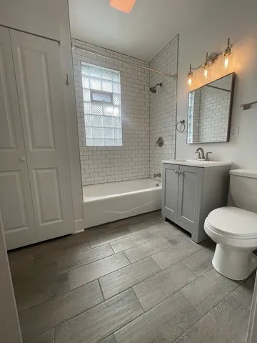 $2,500 | 2416 North Springfield Avenue, Unit 2, Chicago, IL 60647