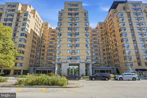 $130,000 | 2601 Pennsylvania Avenue, Unit 522, Philadelphia, PA 19130