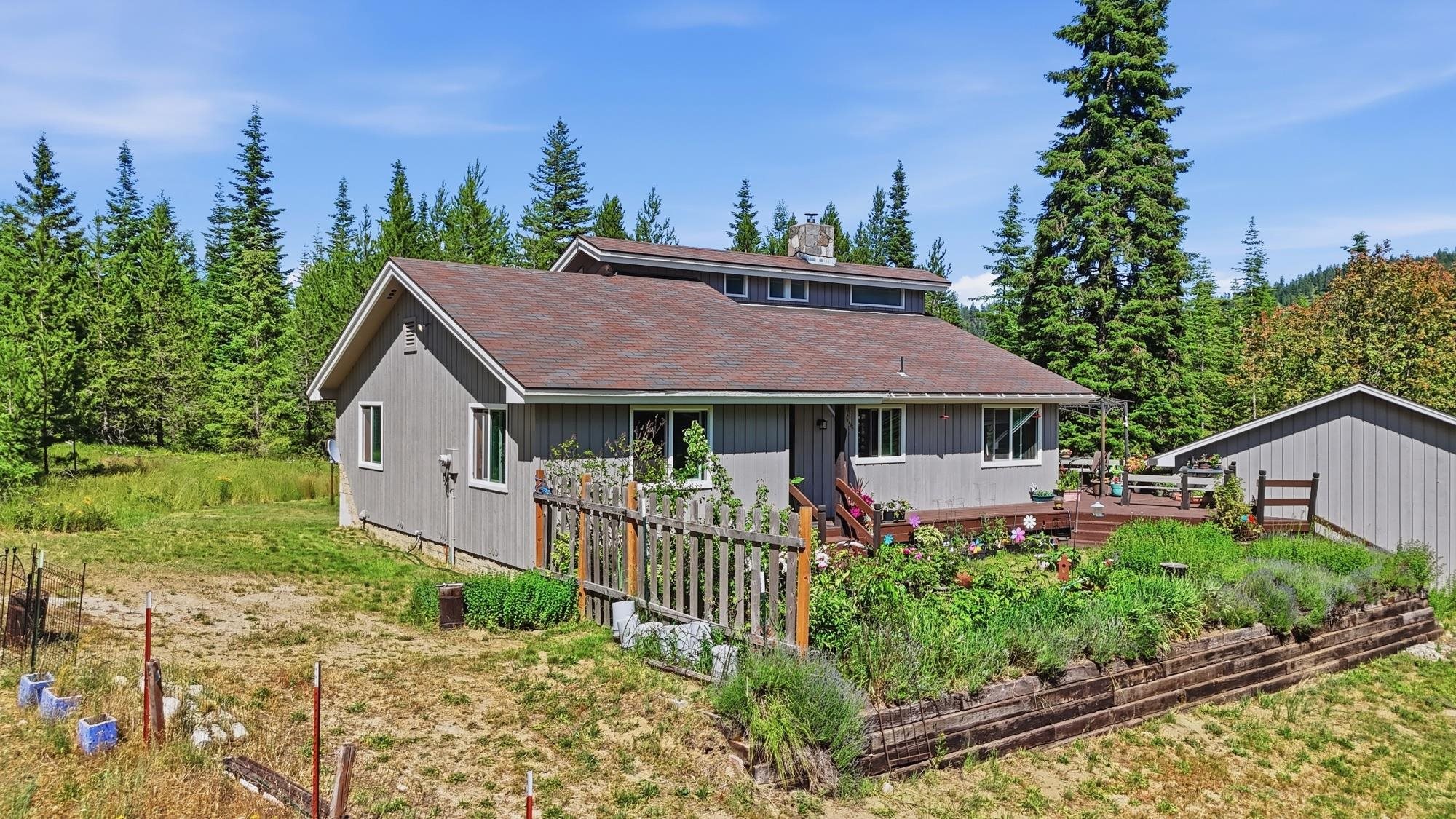 851 Balcom Road Newport, WA 99156 - Photo 2 of 50
