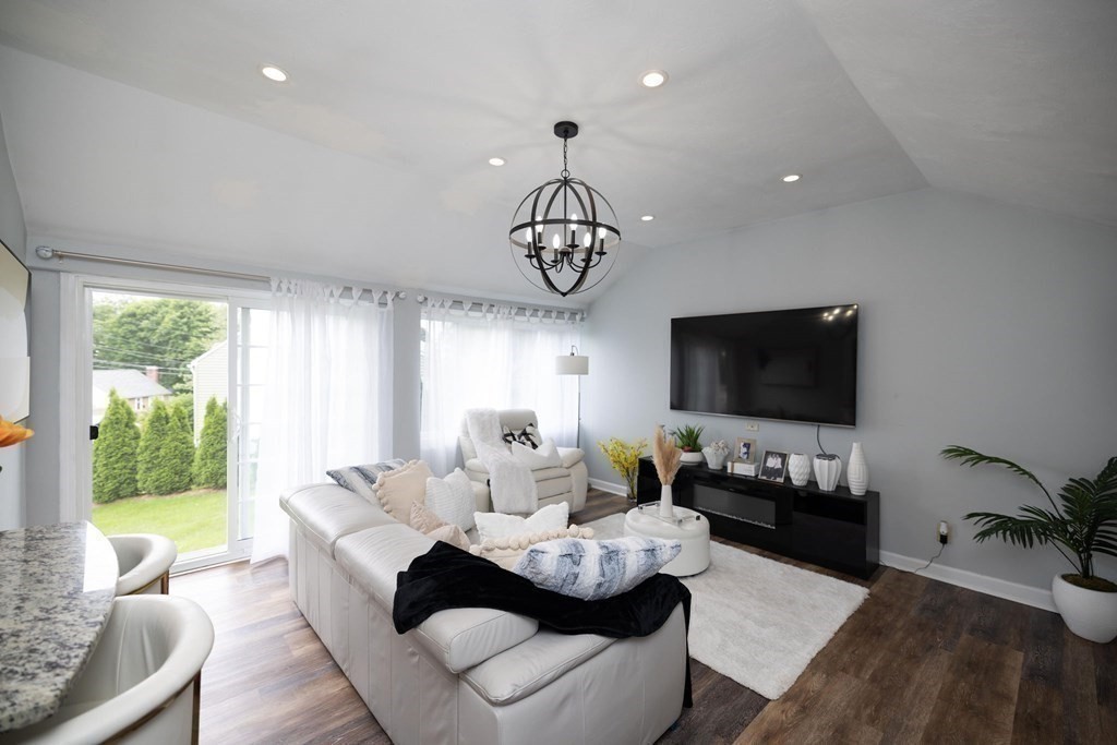 7 Summerhill Road Auburn, MA 01501 - Photo 9 of 32 Gallery Image 9