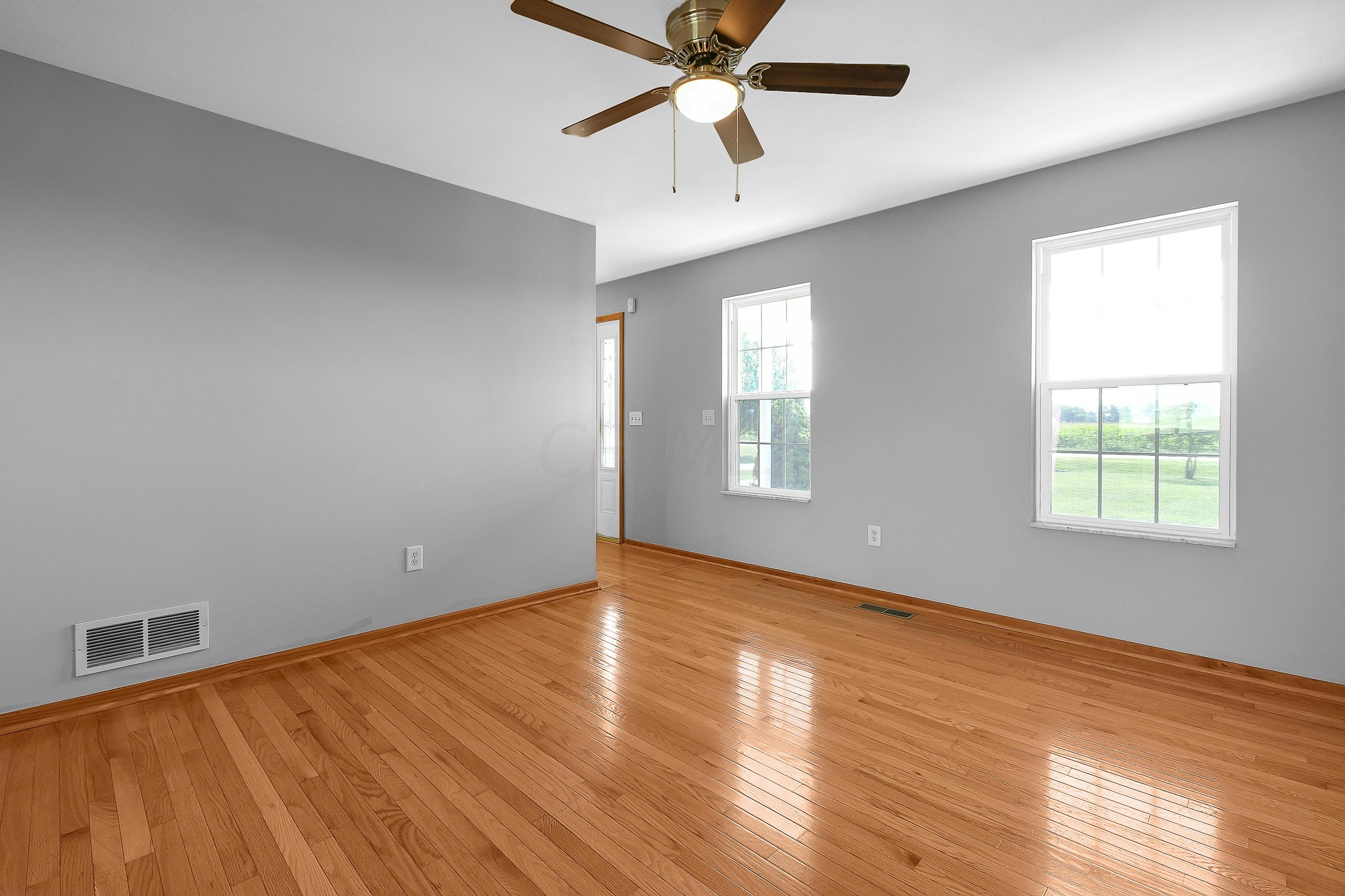 12598 Federal Road Orient, OH 43146 - Photo 8 of 46 Gallery Image 8
