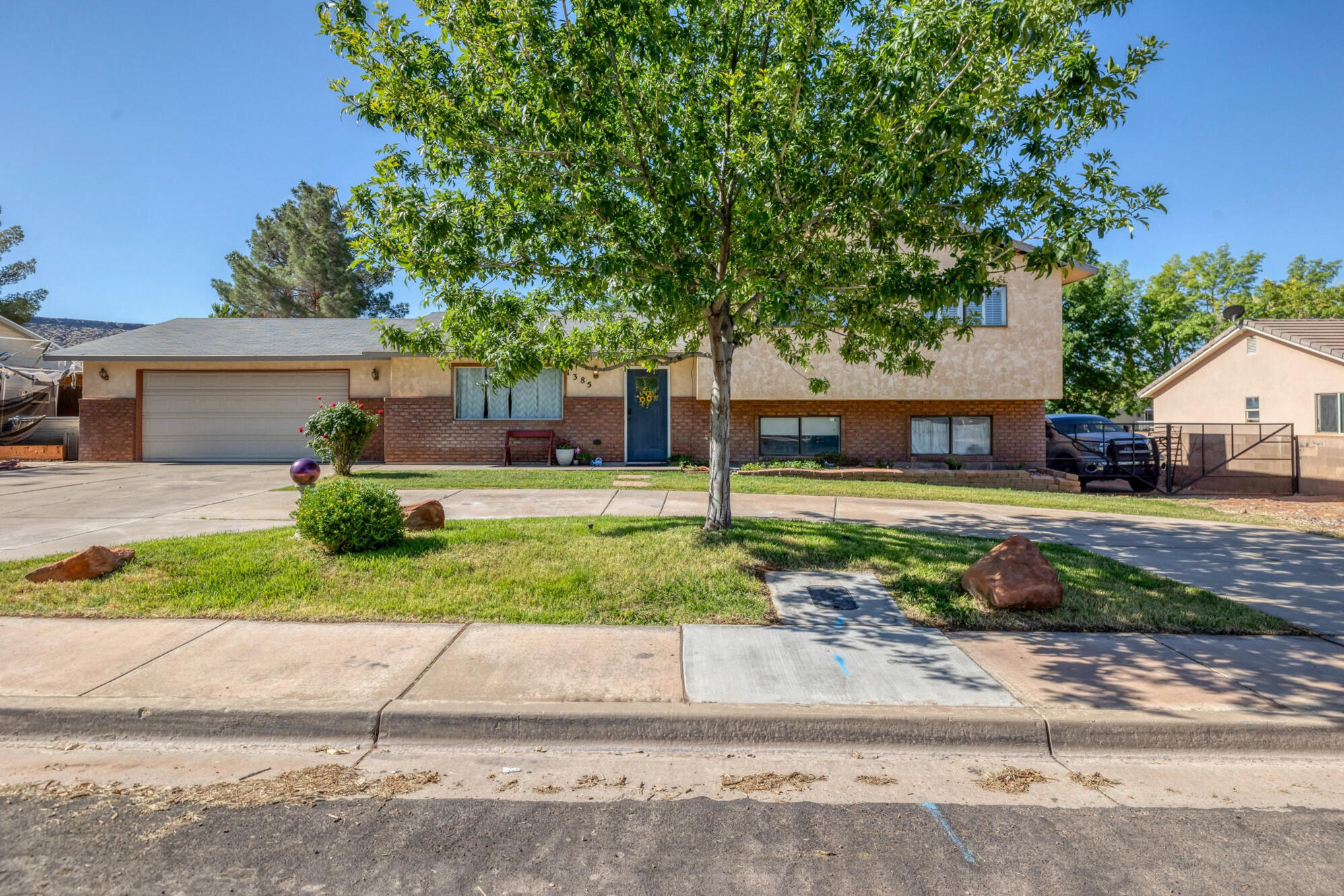 1385 West 360 North St. George, UT 84770 - Photo 2 of 37 _B2A7741