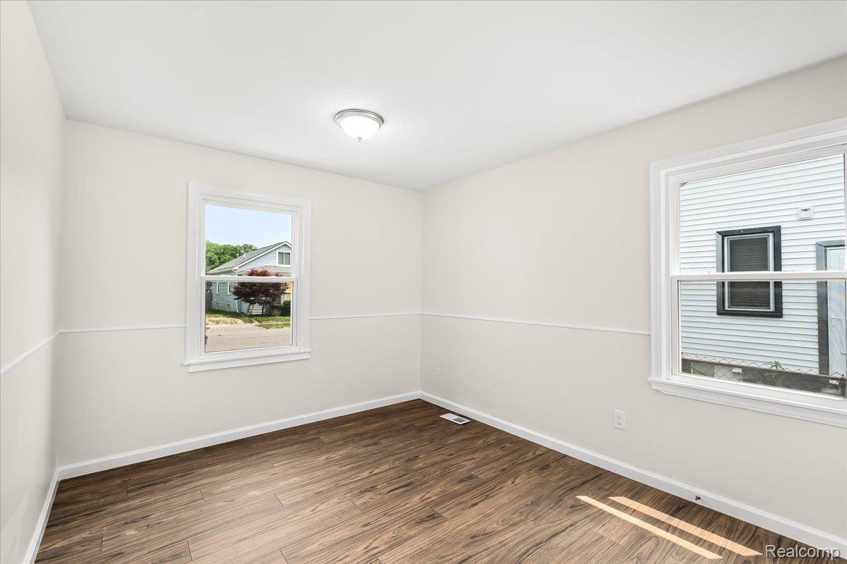 3147 Inman Street Ferndale, MI 48220 - Photo 8 of 22 Gallery Image 8