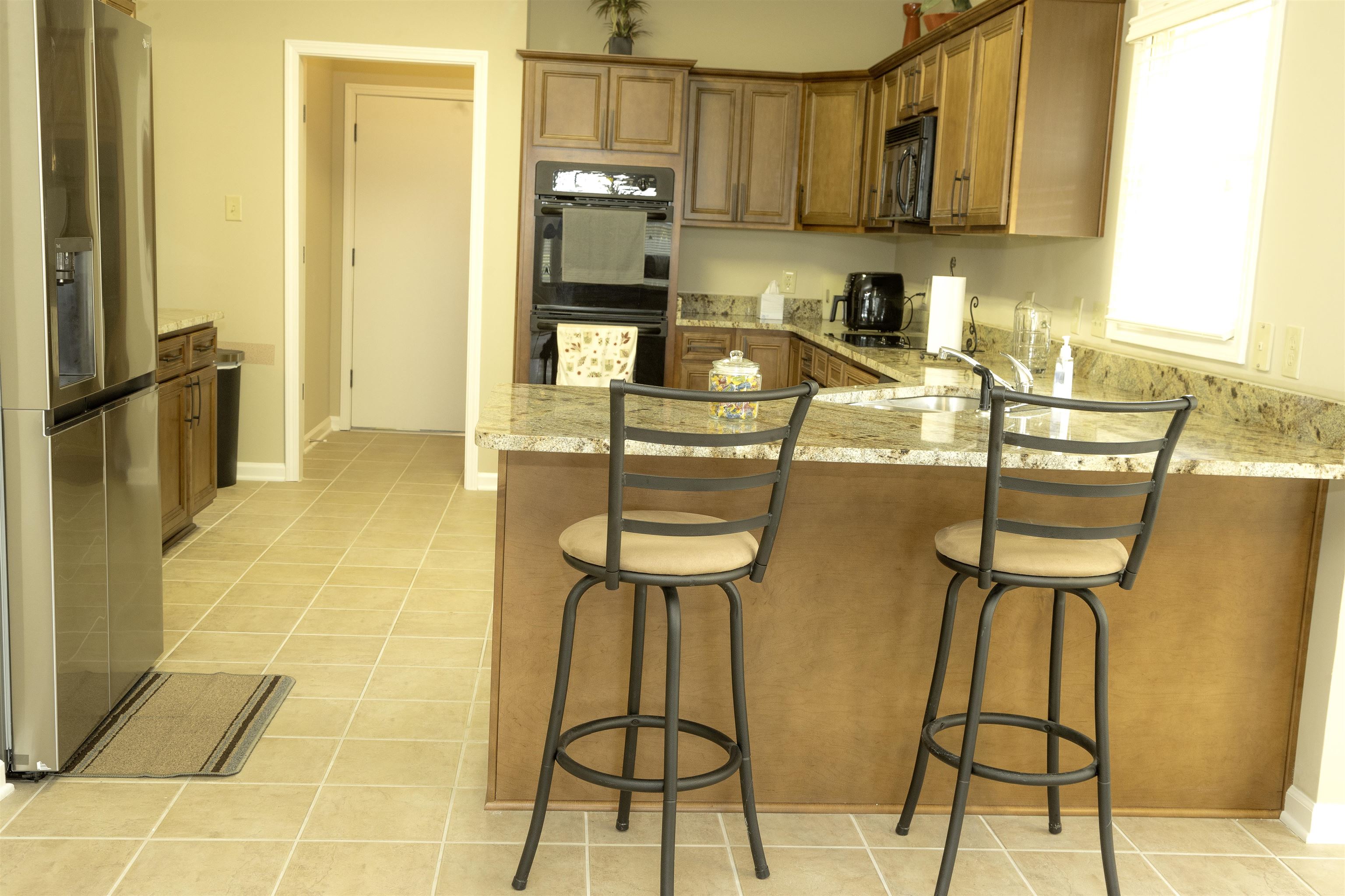 10420 Pilot Rock Road Collierville, TN 38017 - Photo 12 of 27 New Cabinets, new appliances and new custom granite
