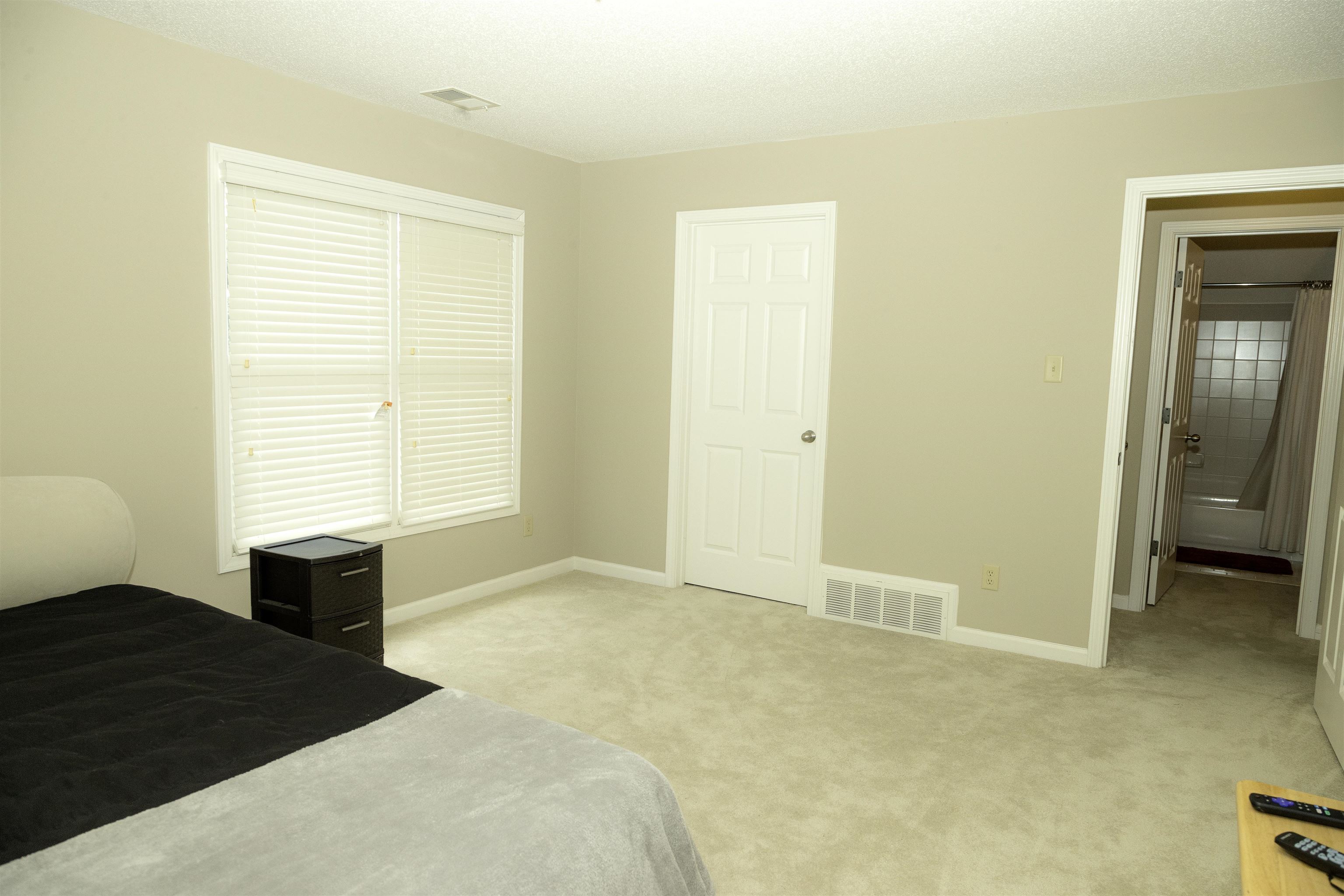 10420 Pilot Rock Road Collierville, TN 38017 - Photo 25 of 27 3rd bedroom sized as a primary bedroom size