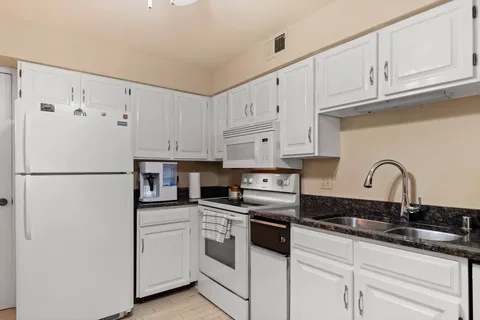 $275,000 | 6407 Bridge, Unit 103, Madison, WI 53713