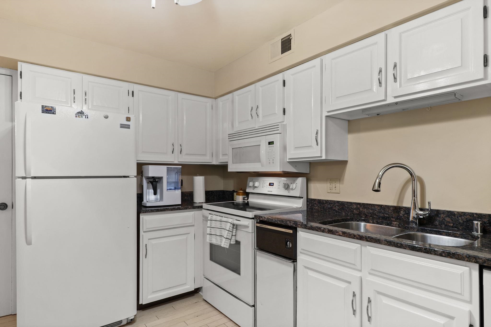 6407 Bridge, Unit 103 Madison, WI 53713 - Photo 10 of 20