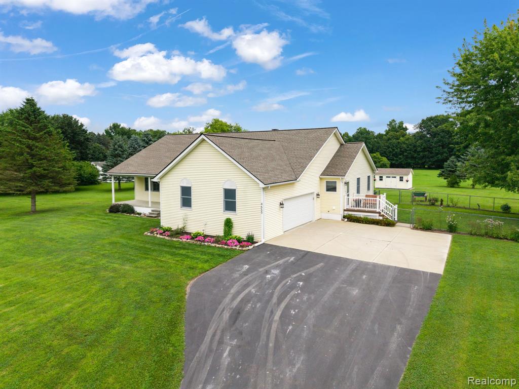 4653 Six Mile Road South Lyon, MI 48178 - Photo 2 of 60