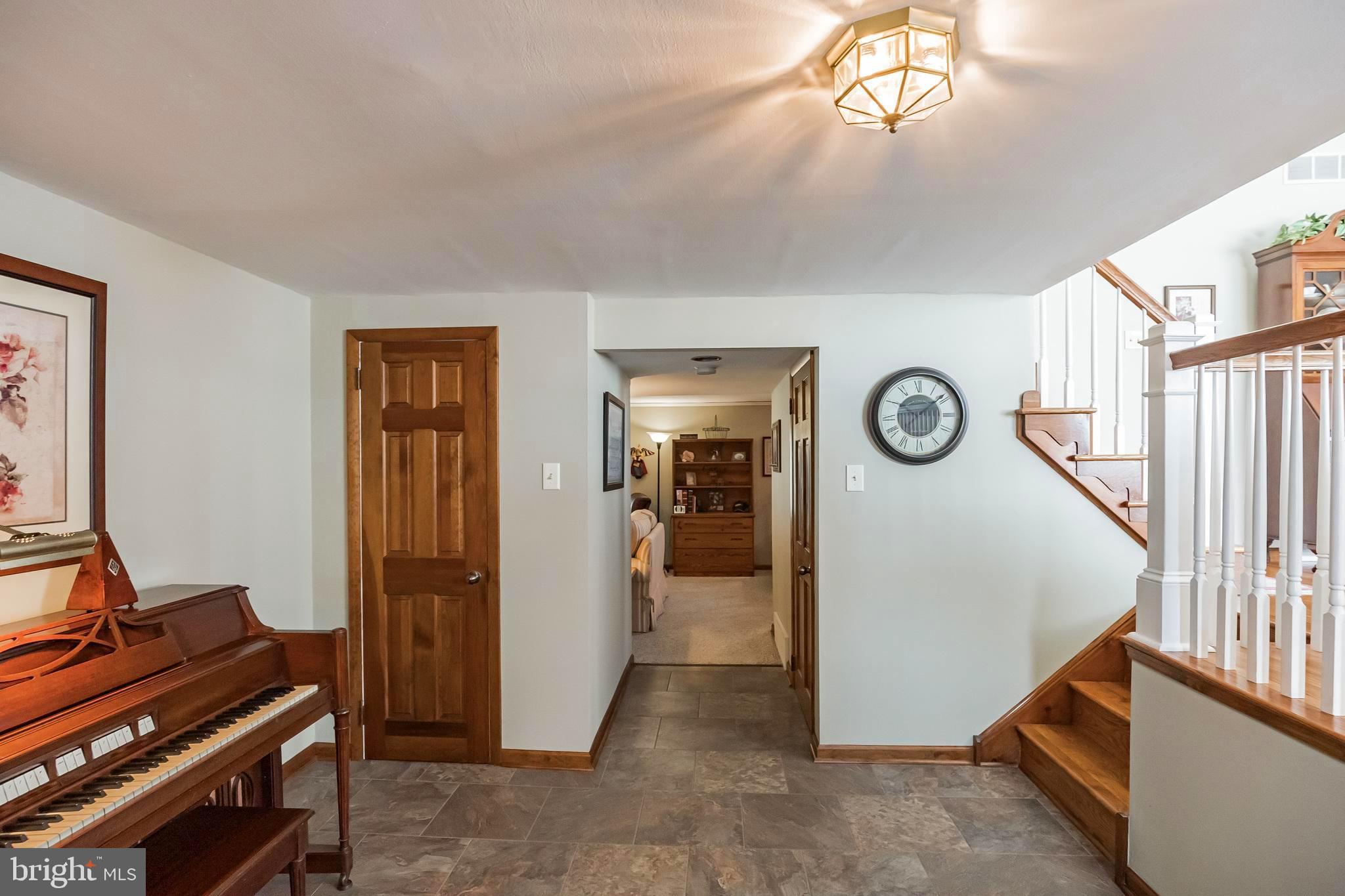 9714 Wynmill Road Philadelphia, PA 19115 - Photo 4 of 29
