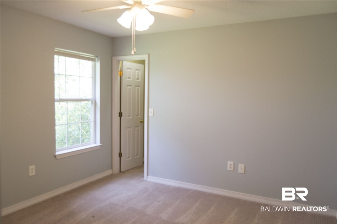 411 Hamilton Boulevard Foley, AL 36535 - Photo 15 of 34