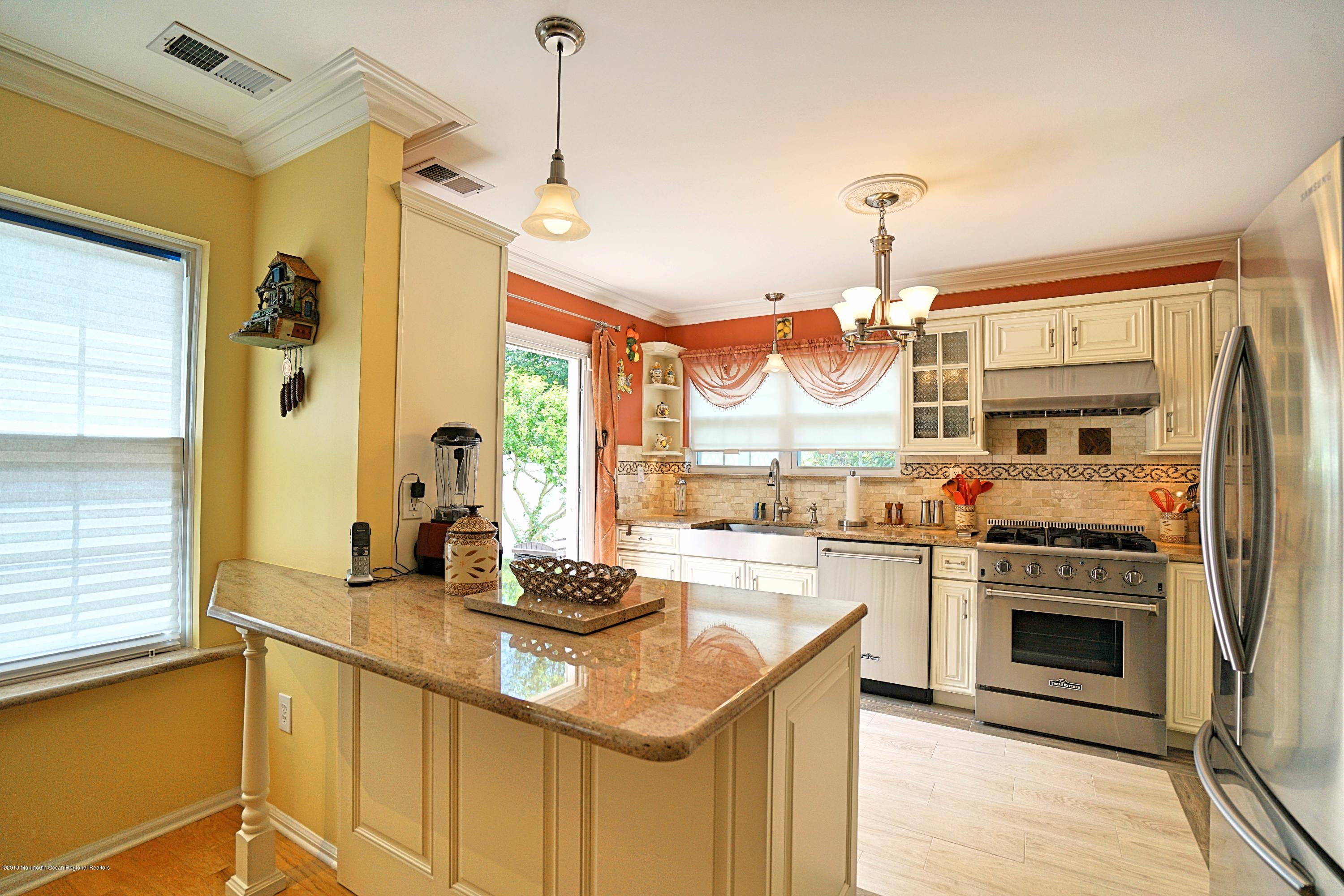 1 Bridle Path Tinton Falls, NJ 07753 - Photo 3 of 15 DSC09763_Fotor