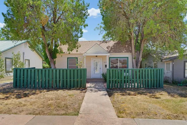 $1,700 | 2717 South 11th Street, Abilene, TX 79605