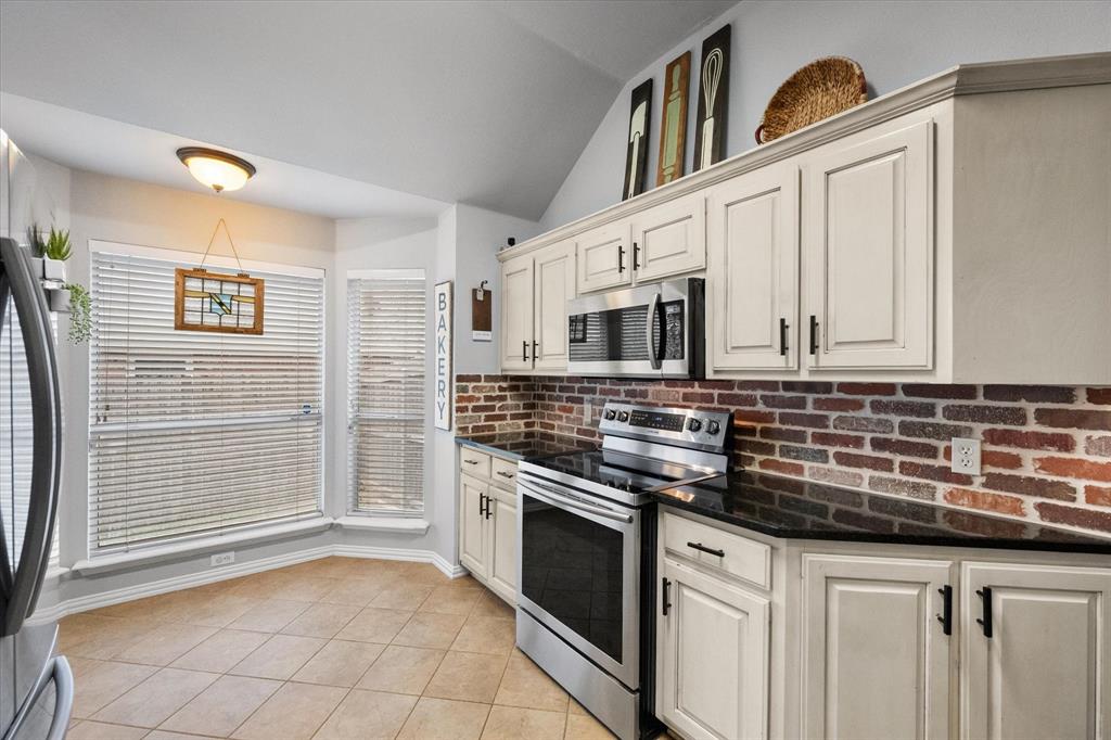 1014 Baltic Avenue Midlothian, TX 76065 - Photo 19 of 36