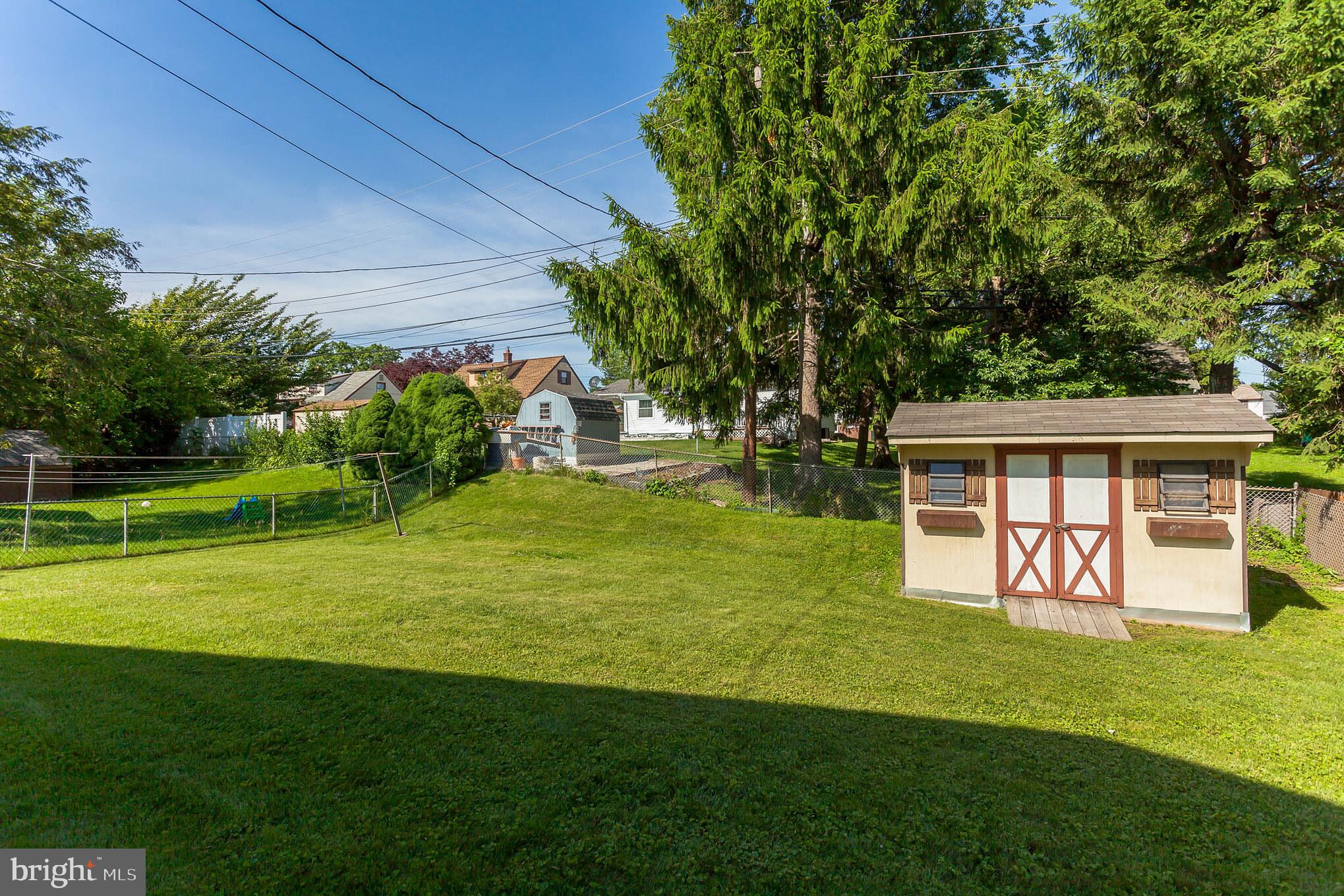 380 Springhouse Road King of Prussia, PA 19406 - Photo 13 of 23 Back yard & shed