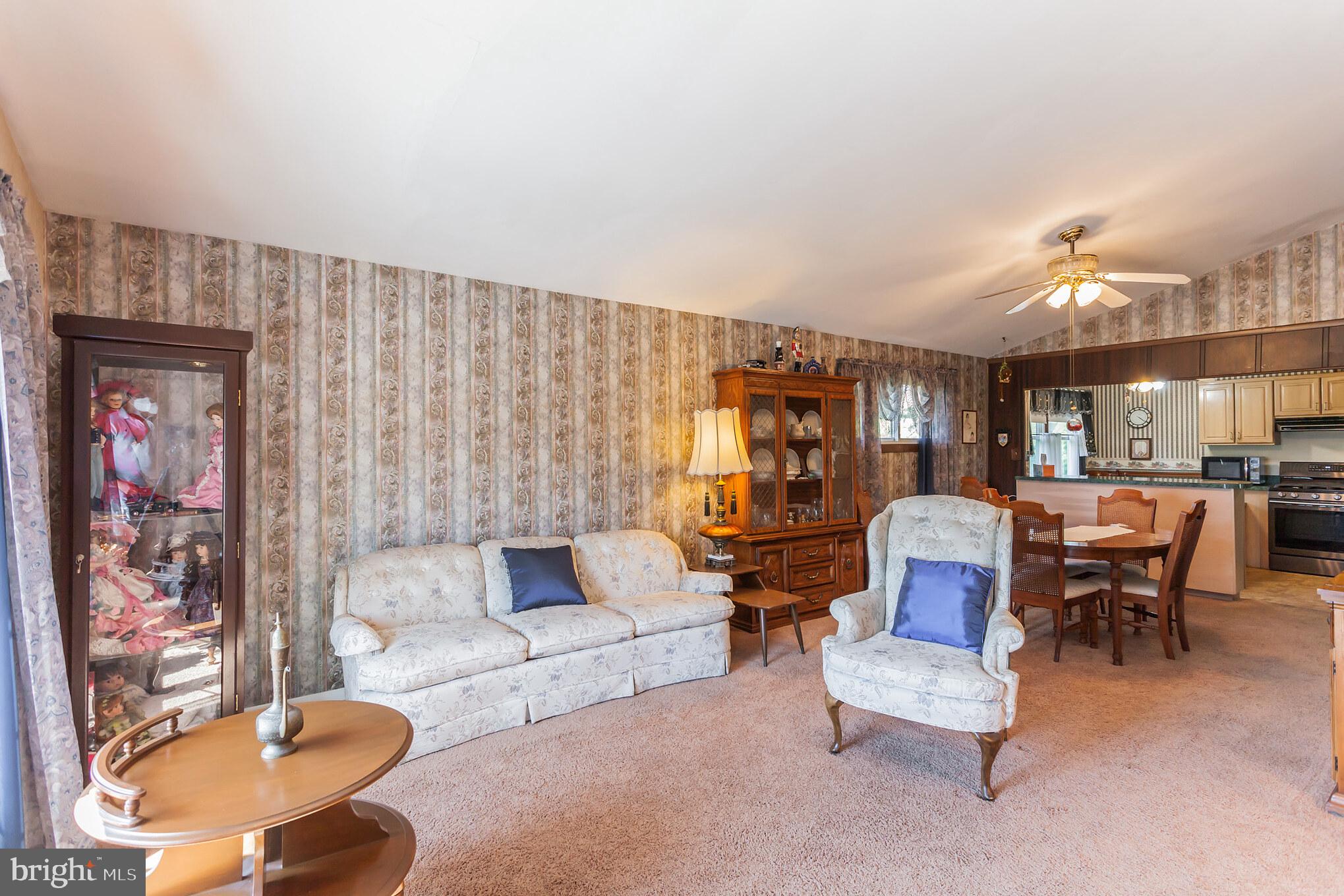 380 Springhouse Road King of Prussia, PA 19406 - Photo 3 of 23 Living Room/Dining Room combo