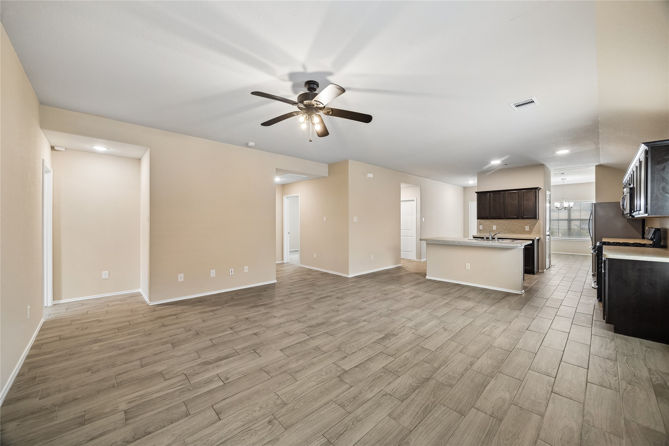 16522 Silla Ridge Court Houston, TX 77049 - Photo 4 of 16