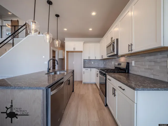 $795,000 | 5401 Dolomite Circle, Casper, WY 82609