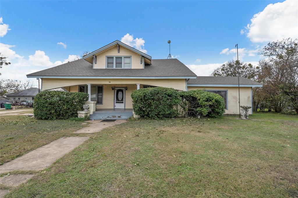 306 South Cleveland Meridian, TX 76665 - Photo 2 of 26