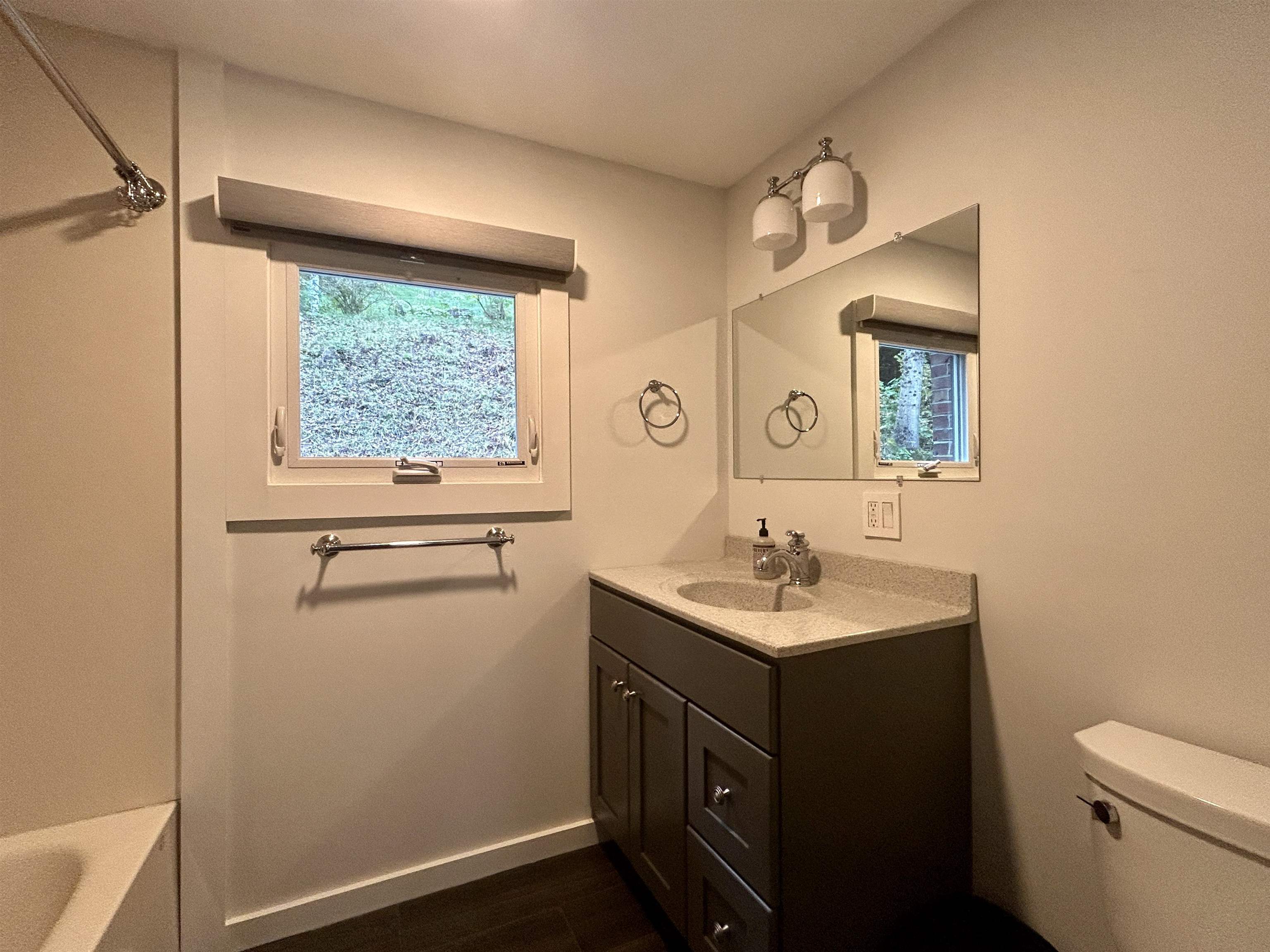 265 Vannorden Road Thetford, VT 05045 - Photo 8 of 21 Gallery Image 8