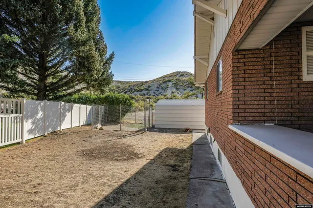 $175,000 | 353 Virginia Circle, Green River, WY 82935