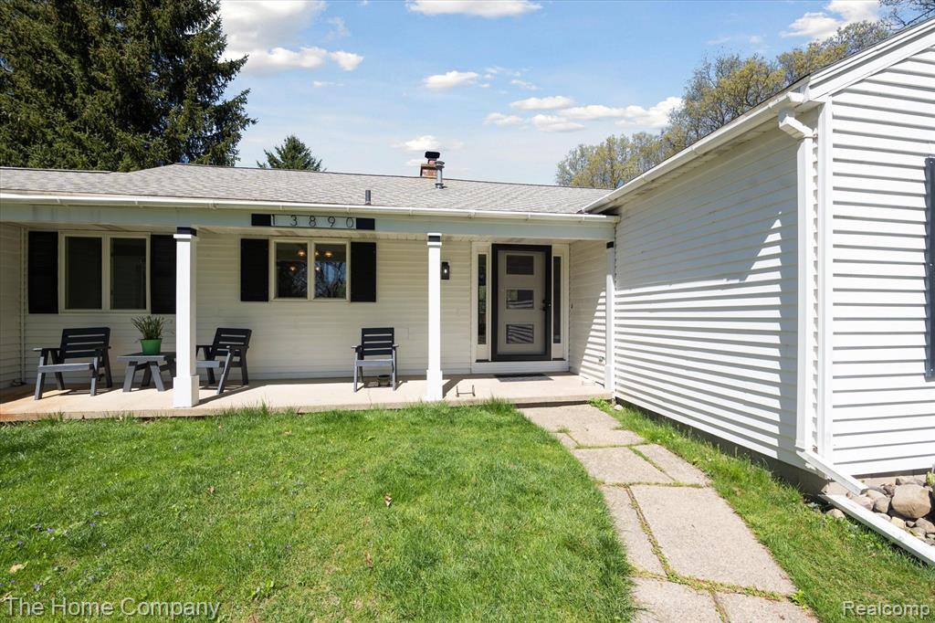 13890 Island Lake Road Chelsea, MI 48118 - Photo 2 of 66 Gallery Image 2