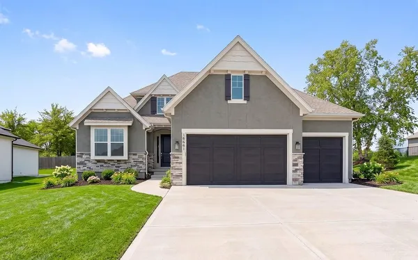 $747,461 | 16661 South Marais Drive, Olathe, KS 66062