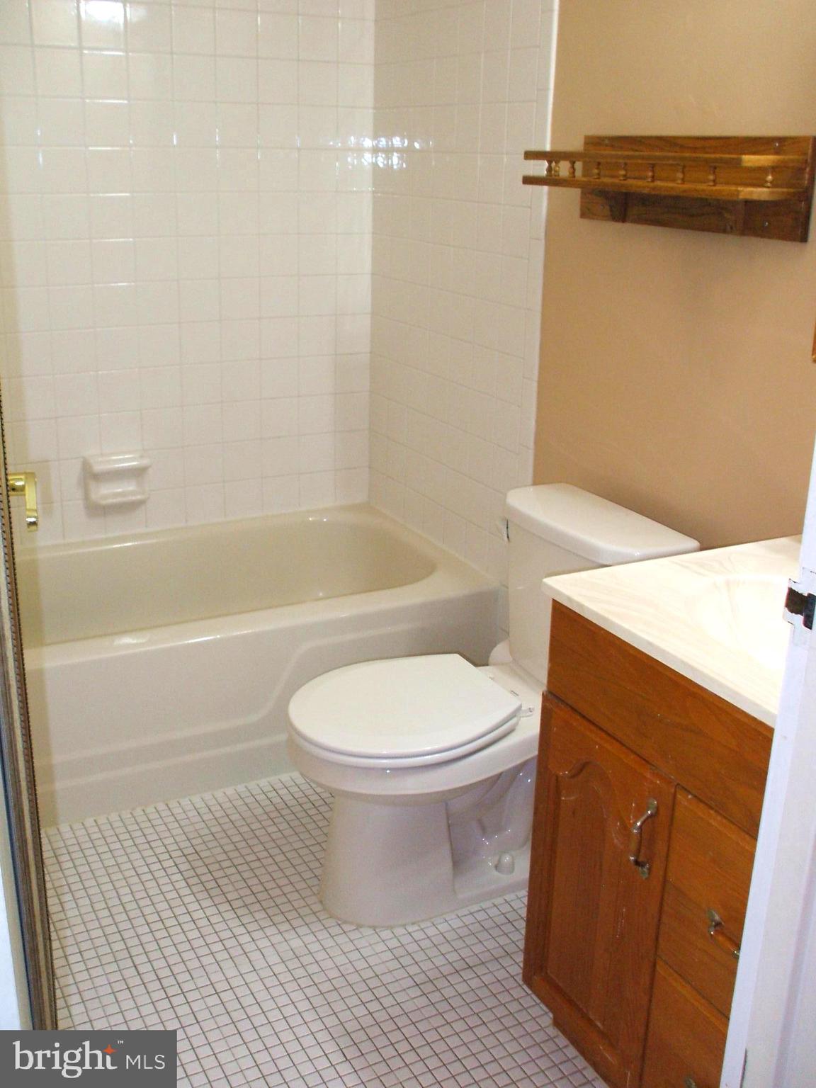 501 North Providence Road, Unit 221 Media, PA 19063 - Photo 10 of 29 EZ Clean Ceramic Tile Bathroom