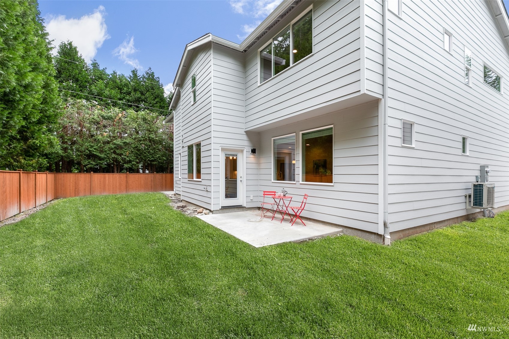 117 171st Place Southwest, Unit A Bothell, WA 98012 - Photo 2 of 20 a view of back yard of the house