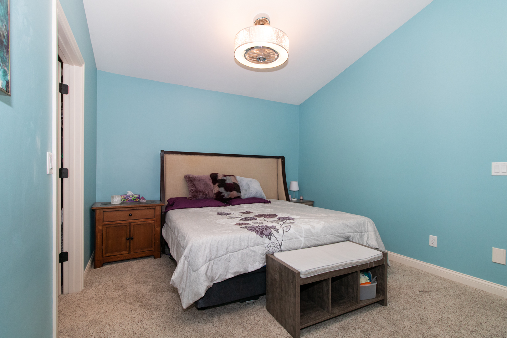 4002 Rockledge Road Bloomington, IL 61705 - Photo 31 of 60 a bedroom with a bed and a window