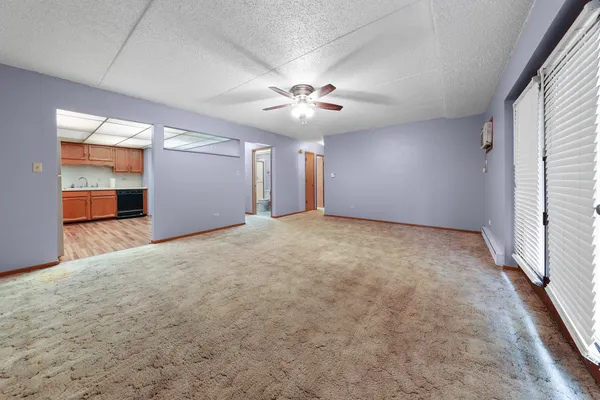 $180,000 | 100 Green Acres Drive, Unit 2, Morris, IL 60450