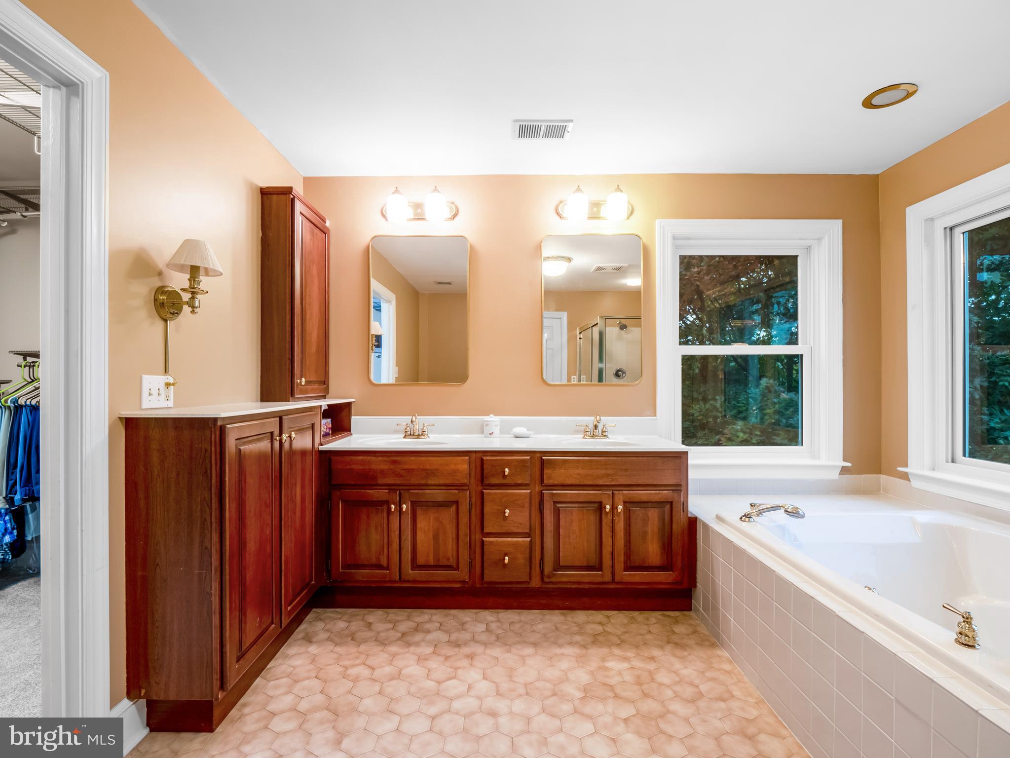 1095 Apple Pie Ridge Road Winchester, VA 22603 - Photo 12 of 35 Gallery Image 12