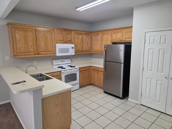 $1,395 | 512 Jack Harris Street, Gunter, TX 75058