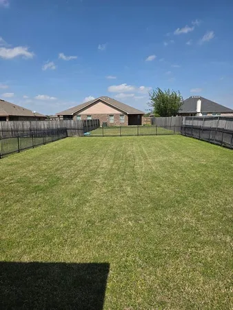 $1,395 | 512 Jack Harris Street, Gunter, TX 75058