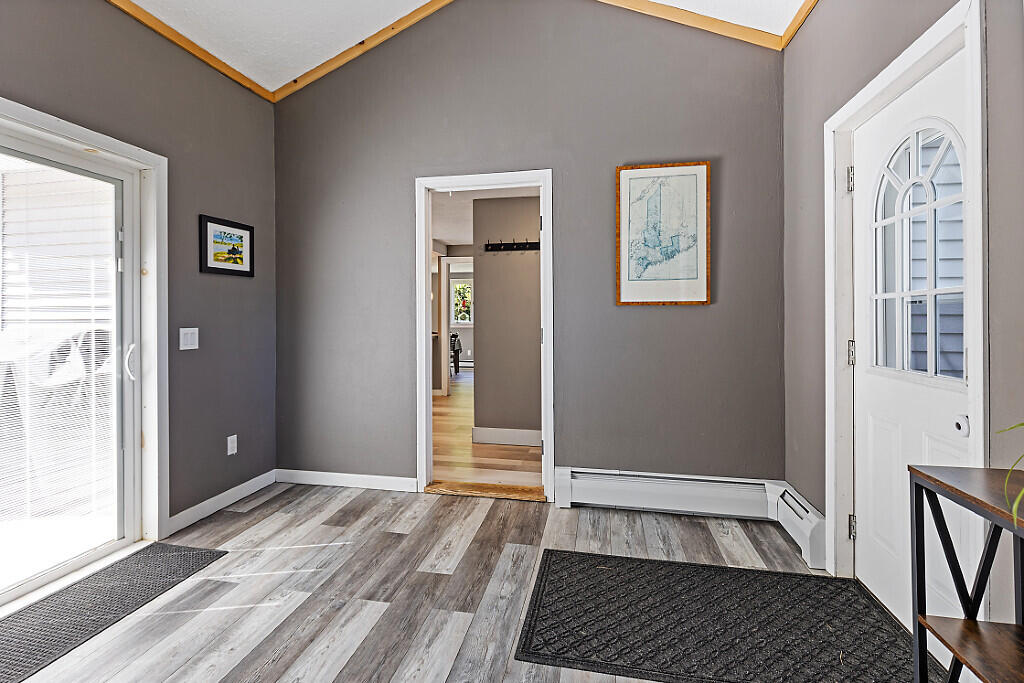 93 Bay Road Bowdoinham, ME 04008 - Photo 2 of 48 Entryway