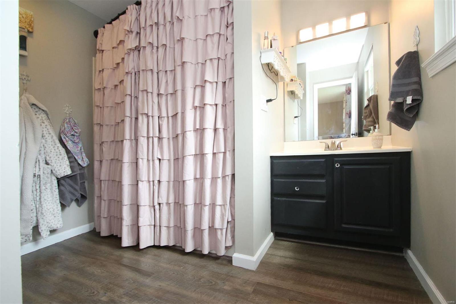 1317 Ridgefield Drive Godfrey, IL 62035 - Photo 20 of 25 Gallery Image 20