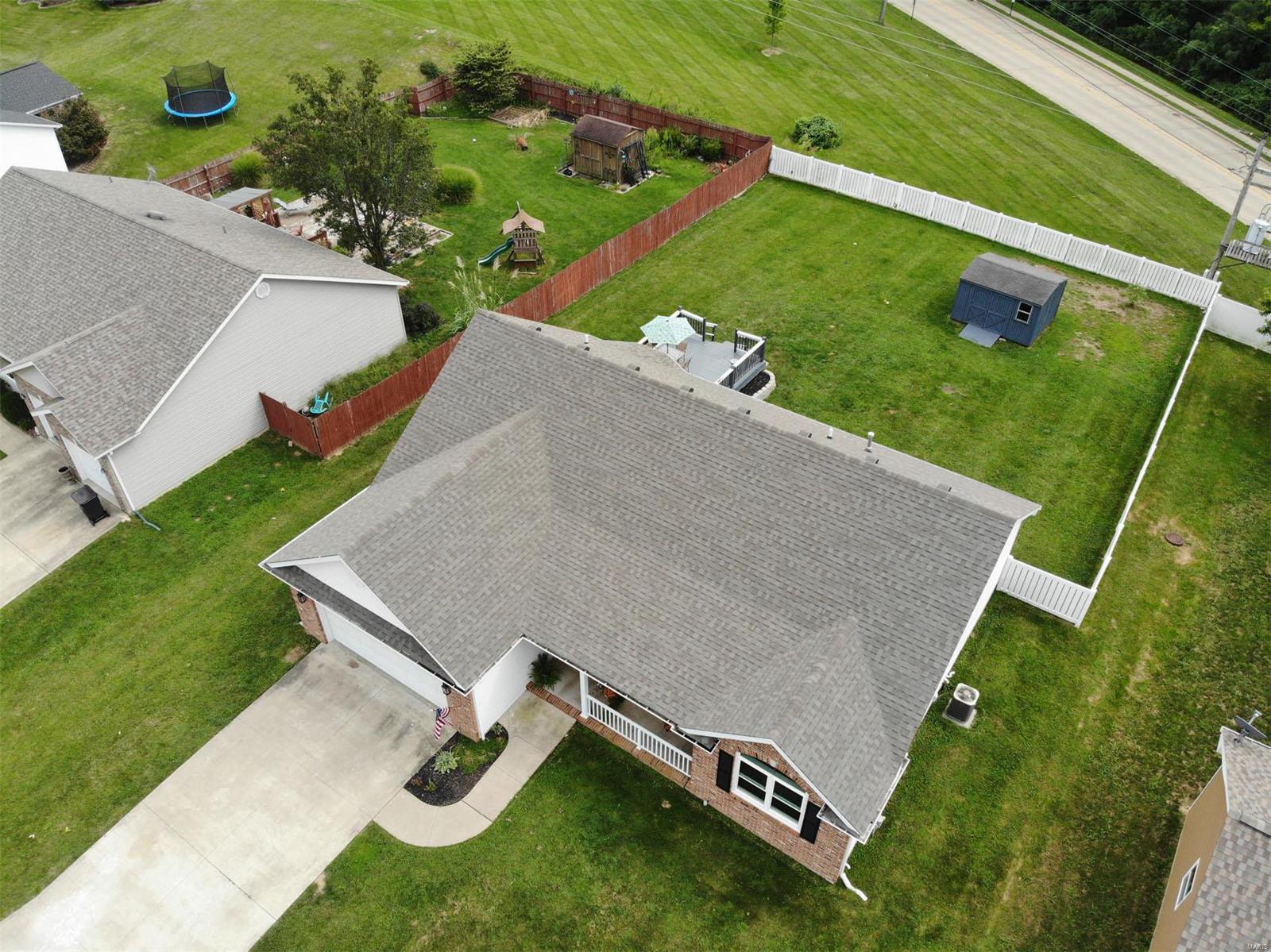 1317 Ridgefield Drive Godfrey, IL 62035 - Photo 2 of 25 Gallery Image 2