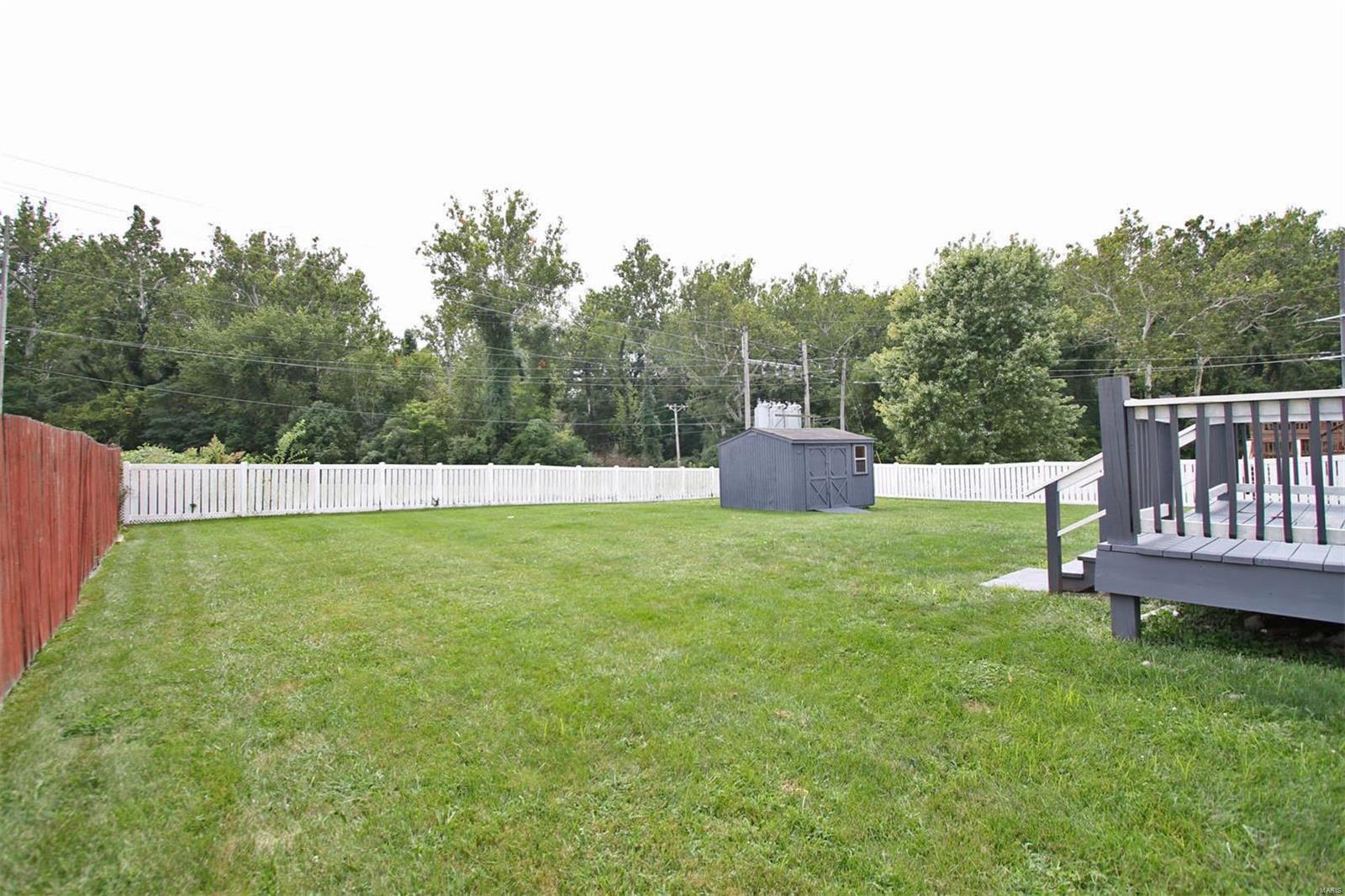 1317 Ridgefield Drive Godfrey, IL 62035 - Photo 8 of 25 Gallery Image 8