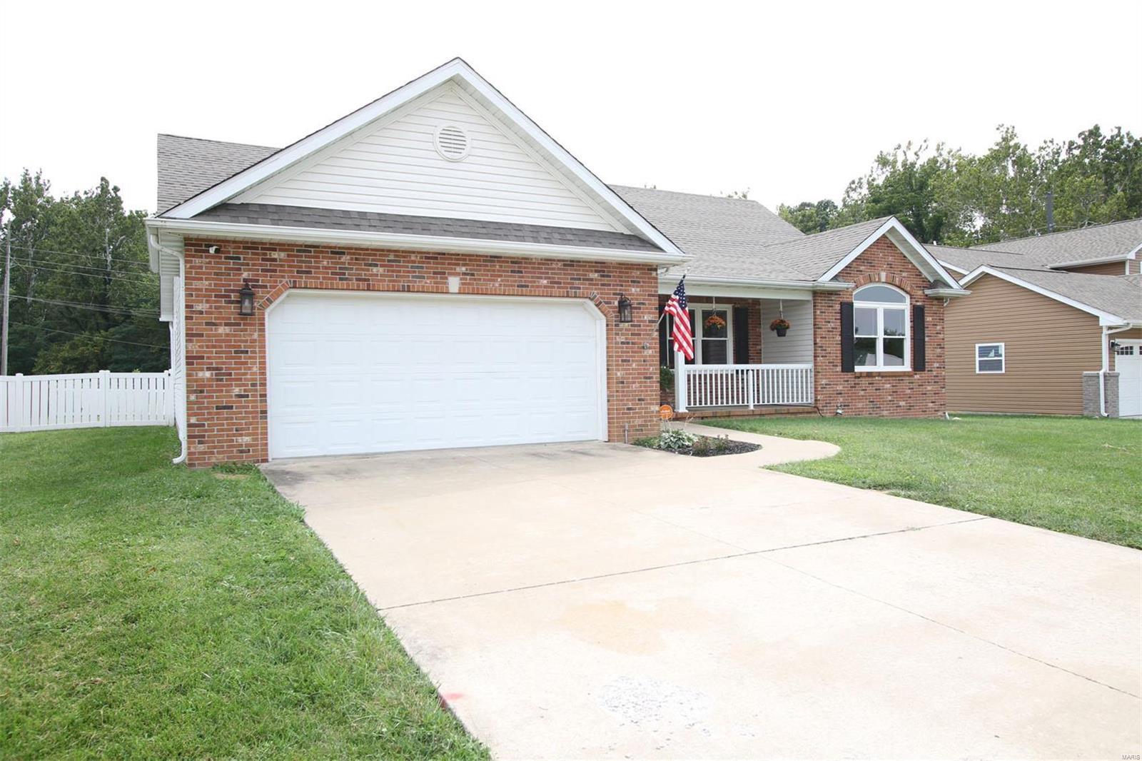 1317 Ridgefield Drive Godfrey, IL 62035 - Photo 9 of 25 Gallery Image 9