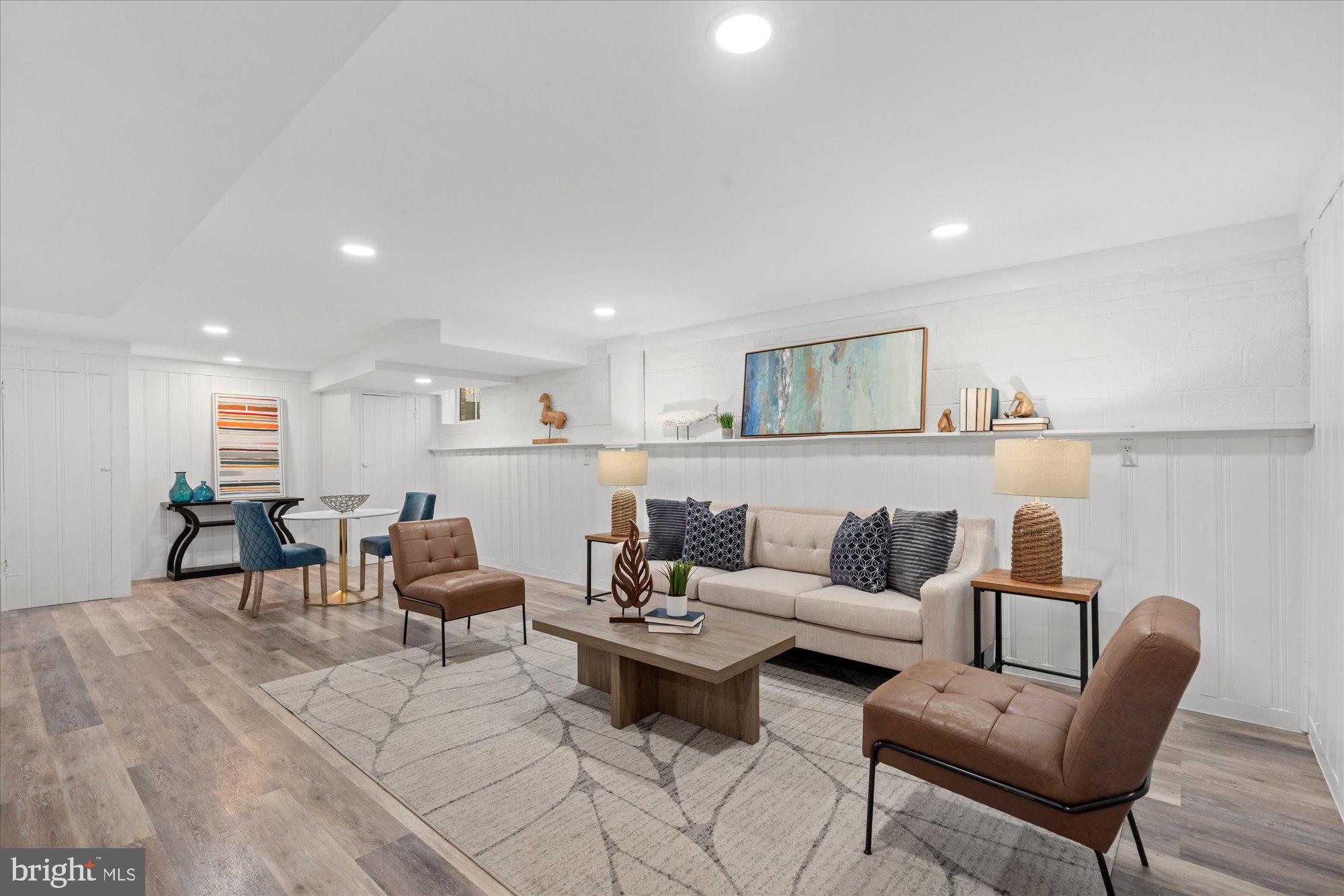 7912 Bainbridge Road Alexandria, VA 22308 - Photo 23 of 32 Family room