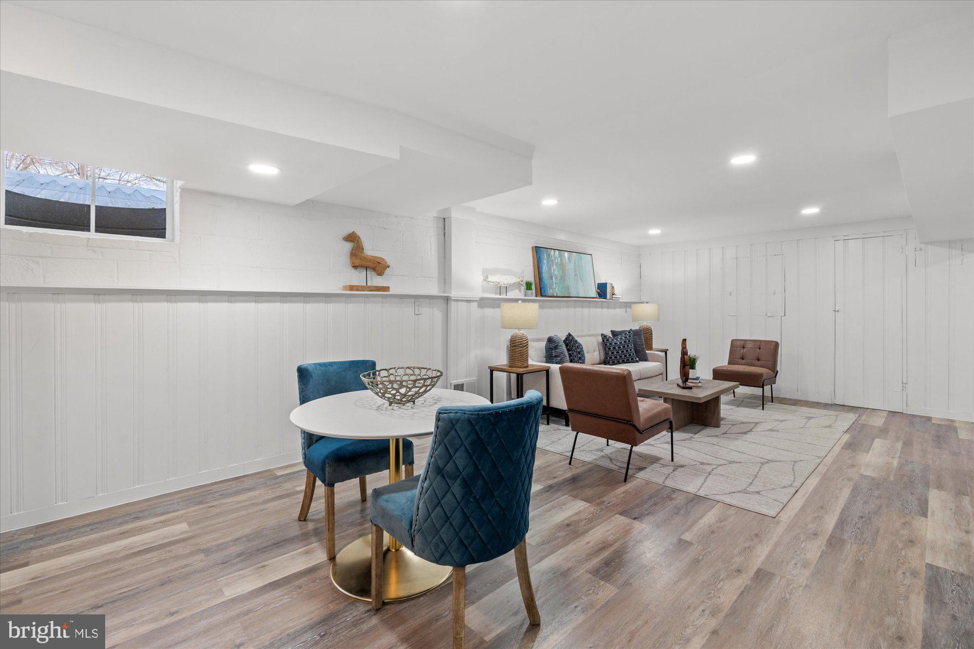 7912 Bainbridge Road Alexandria, VA 22308 - Photo 24 of 32 Family room