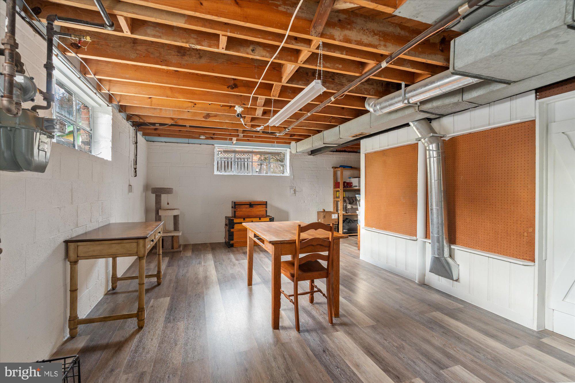 7912 Bainbridge Road Alexandria, VA 22308 - Photo 30 of 32 Workshop/craft room